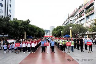 桑托斯：我还在适应异国的新生活 勇士让我感觉像在家一样